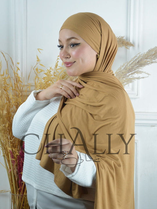 Hijab en Lycra Caramel avec Attache